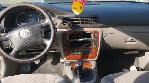 Mocheta podea interior VW Passat B5 2005 berlina 2000 tdi 136cp