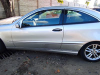 Mocheta portbagaj Mercedes C-Class W203 2002 berlina 2.2