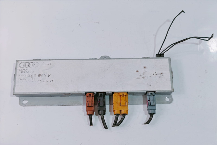 Modul Amplificator Antena 8E9035225P Aud