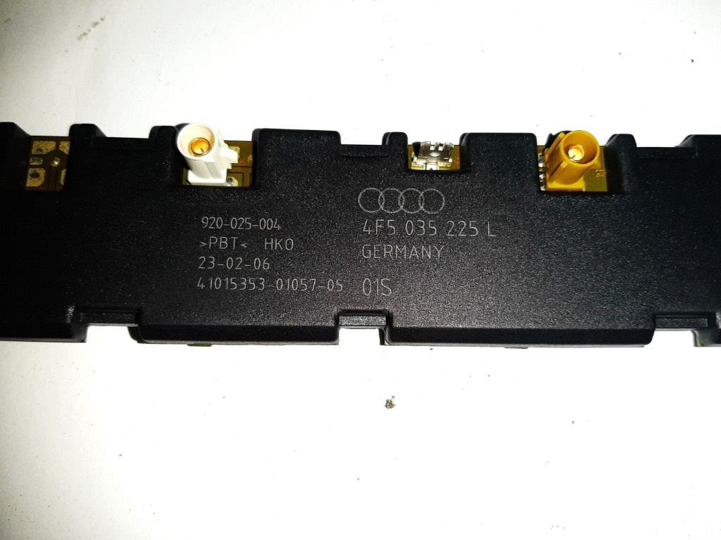Modul amplificator antena AUD A6 C6 cod 