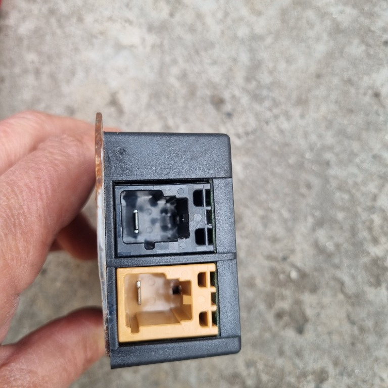 Modul amplificator antena Cod: 1K6035570