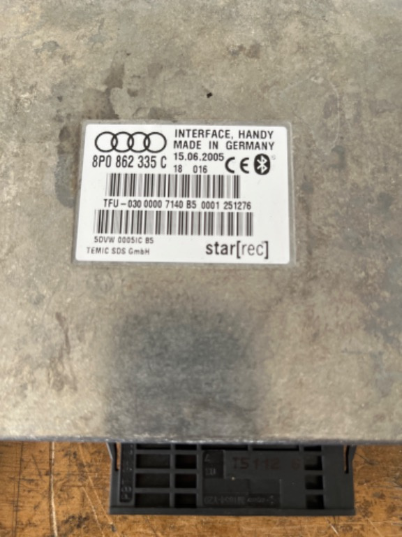 Modul Bluetooth pentru Audi A4 B7 cu cod