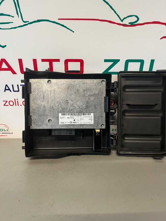 Modul bluetooth pentru Audi A4 B8 an 2010 ,cod 4E0862335