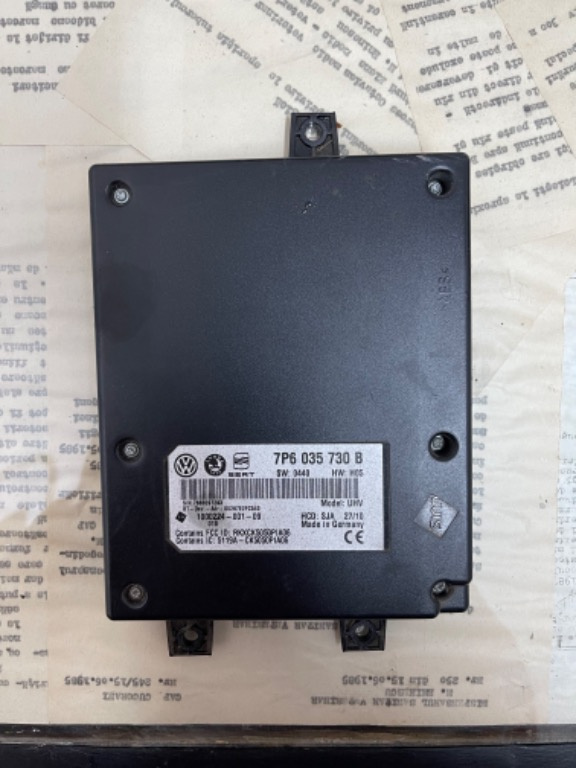 Modul bluetooth Vw Passat B7 CC cod 7P6035730B