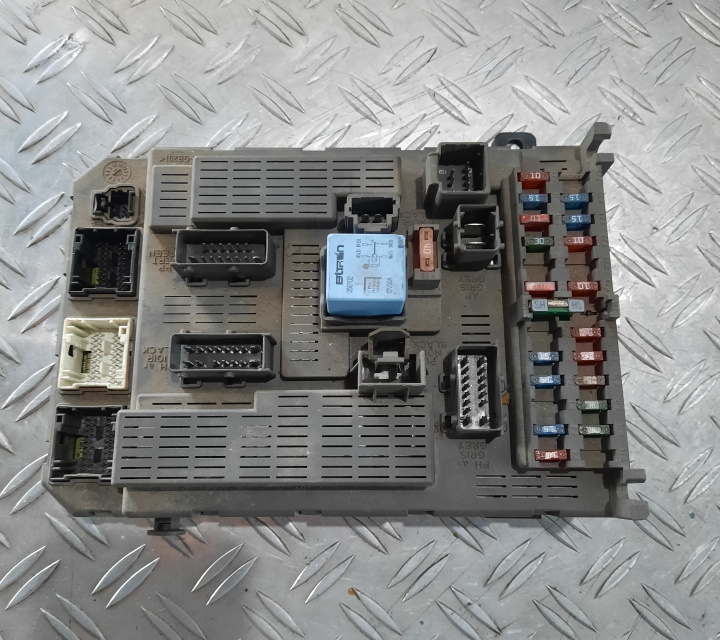 Modul BSI 9645352980 T04 2.2 HDi automata motor 4HX