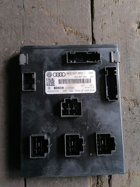 Modul Confort Audi A4 B8 2008-2011 cod:8K0 907 063