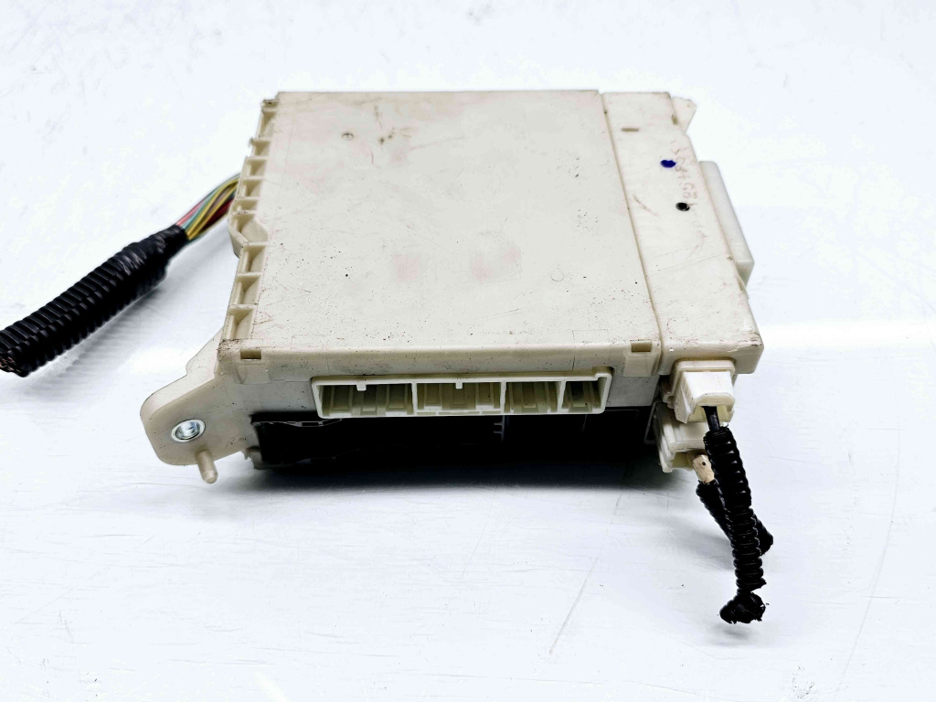 Modul confort LEXUS IS II (GSE2, ALE2, U