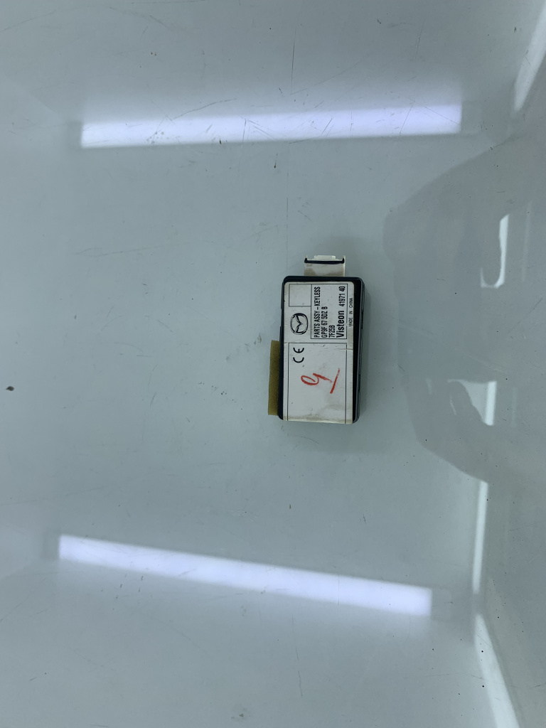 Modul control Keyless Go Mazda 6 RF7J - 2.0 - E4 2002-2007 GP9F675DZB DezP: 29684