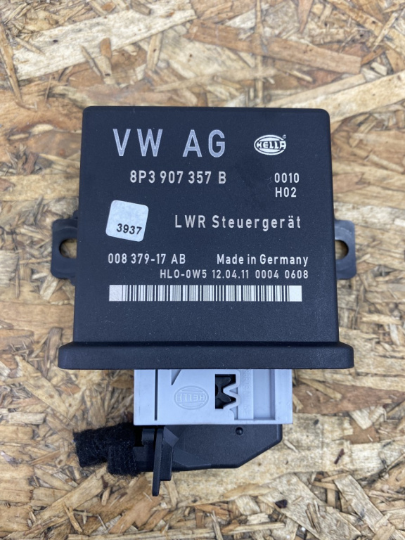 Modul control lumini Audi A3 8P 2.0 TDI, hatchback 2011 (8P0907357B)