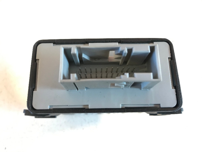 Modul control lumini audi a4 b7 2004 - 2