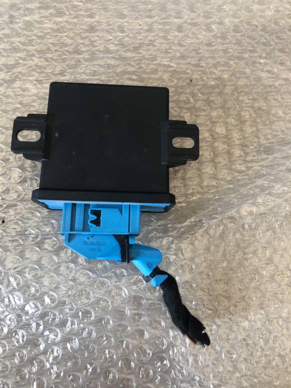 Modul control lumini audi a6 c6 q7 4l a3