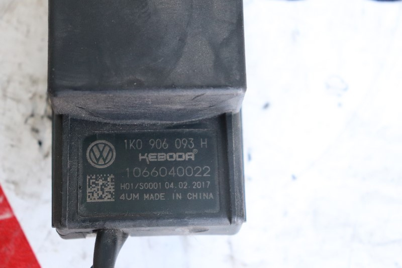 MODUL CONTROL POMPA COMNUSTIBIL VW JETTA
