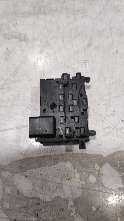 MODUL DIVERS AUDI A3 8P 2008 COD 1K0 959