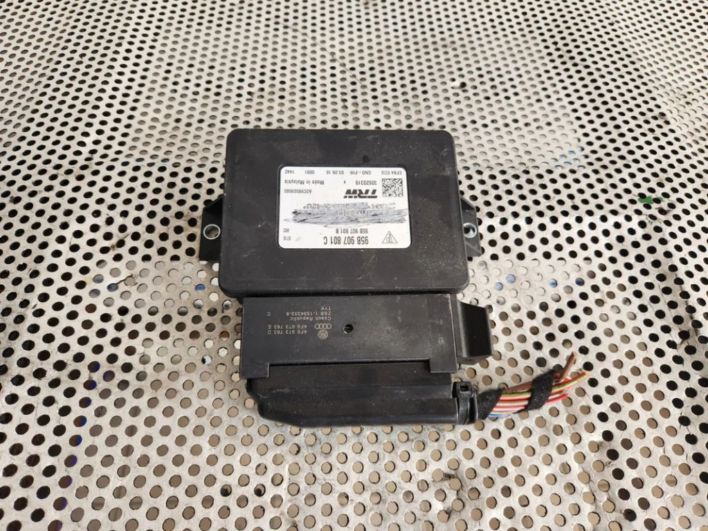 Modul Frana De Mana Porsche Macan Cod 95B907801C * Factura Si Garantie *- Dezmembrari Arad