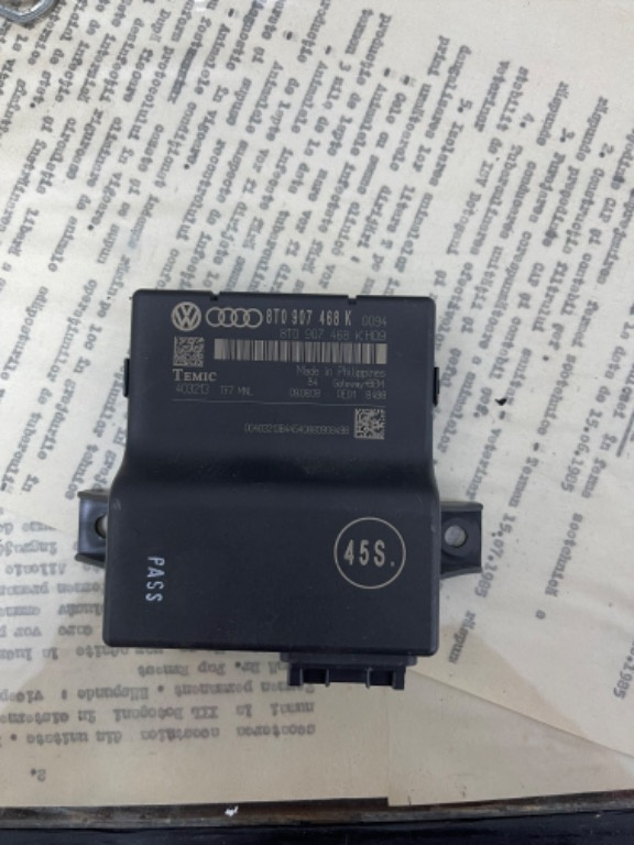Modul gateway Audi A4 B8 A5 2.0 TDI Cod 8T0907468K