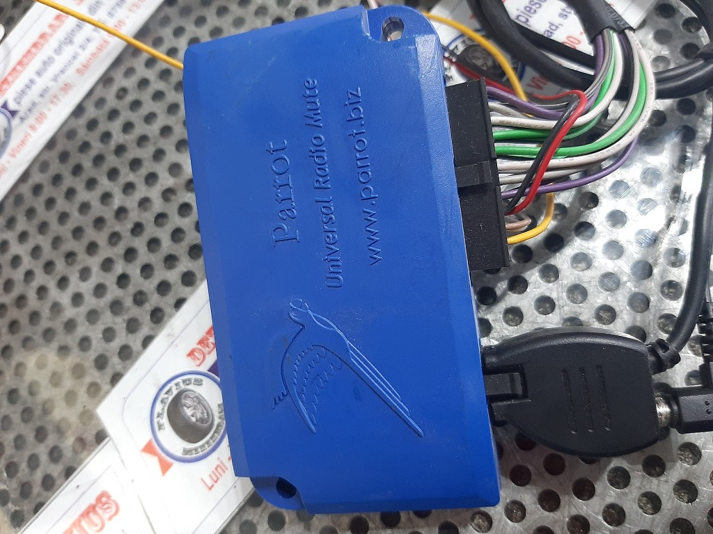 Modul Parrot universal radio cod PI020040AB8E098519