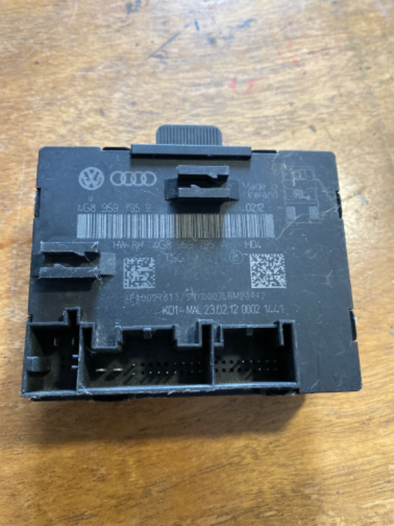 Modul ușa dreapta spate Audi A6 C7 cod 4G8959795E