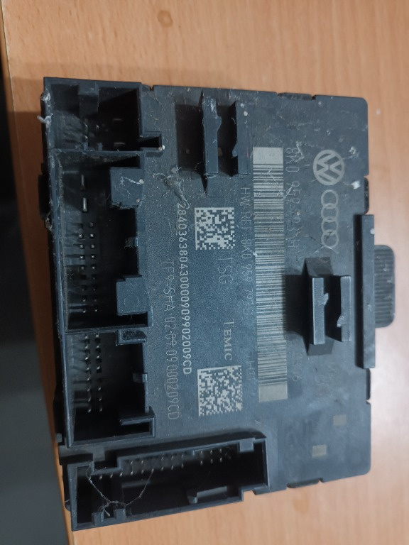 Modul usa dreapta fata a4 b8 an 2011 cod 8k0959793