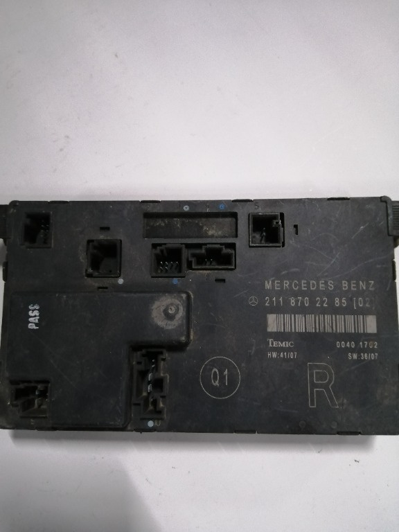 Modul usa dreapta fata Mercedes E Class W211 cod 2118702285