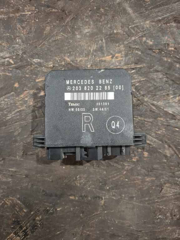 Modul usa spate dreapta Mercedes C 2038202285 - imagine 1