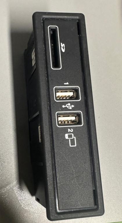 Modul USB Mercedes E Class W213 Cod: A2138200400