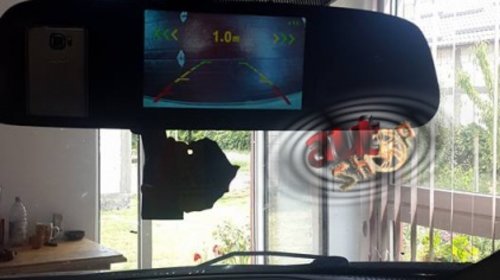 Monitor/ Oglinda + camera parcare fata si spate + senzori parcare spate si fata
