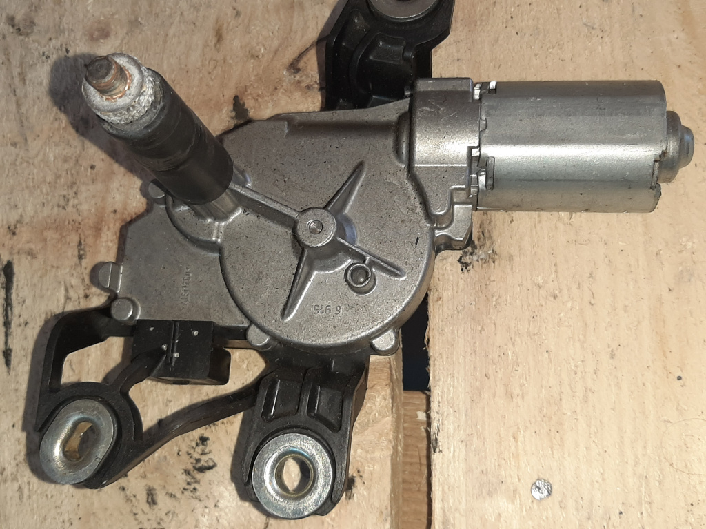 MOT18 Motoras sergator haion VW Touran