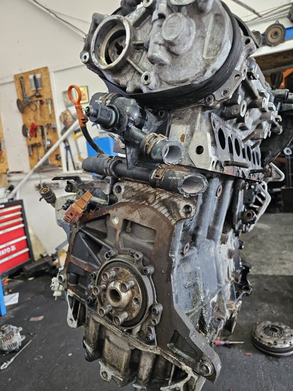 Motor complet fără anexe BWA/AXX Audi 