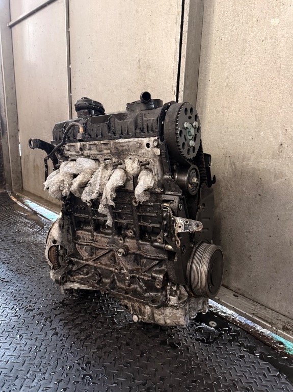 Motor complet fara anexe 1.9 TDI ATJ AJM AVB AWX AVF Passat B5 Audi A4 B5 B6 - Cod 038 100 040 - imagine 2