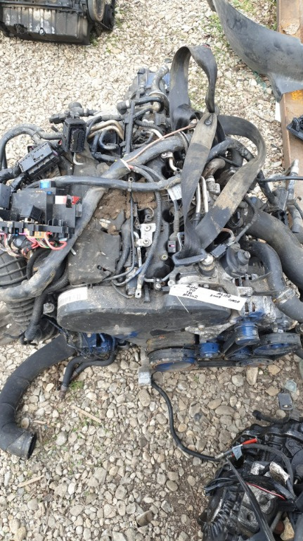 Motor complet fara anexe Audi A4 b8 2.0 TDi cod motor CAGA 2009-2013