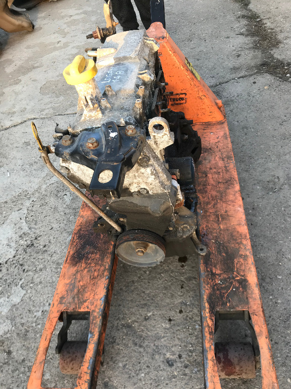 Motor complet fara anexe dacia logan 1 1