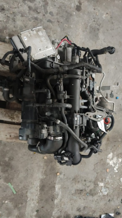Motor complet fara anexe Vw Passat B7 1.