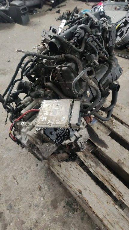 Motor complet fara anexe Vw Passat B7 1.