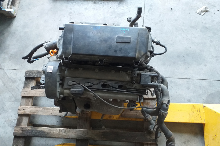 Motor fara anexe APE Motor golf 4 1.4i 230.000 km APE Volkswagen VW ...