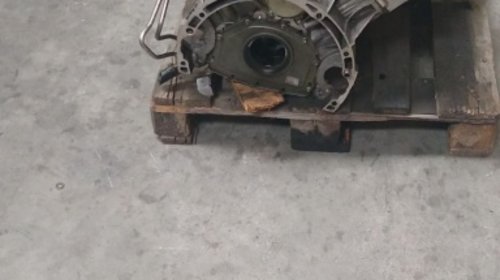 Motor fara anexe, vibrochen si baie ulei Merc