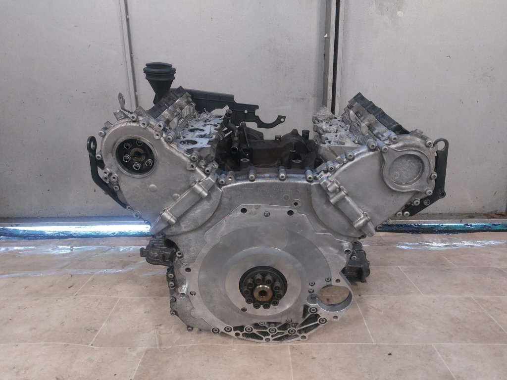 Motor fara anexe Volkswagen 3.0TDI CEX / CEXA Garantie 12-24luni (Orice 3.0TDI Euro 5 CJMA CRCA CRCB) - imagine 1
