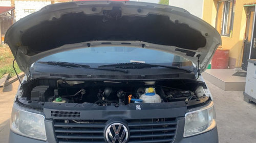 Motor fara anexe Volkswagen Transporter T5 2.