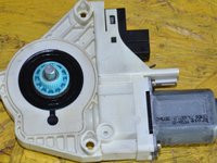 MOTOR MACARA DREAPTA SPATE AUDI 2004-2008. COD:4F0959802A