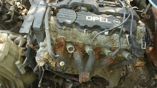 Motor OPEL Vectra complet din dezmembrari an 97 cod motor X 20 SE