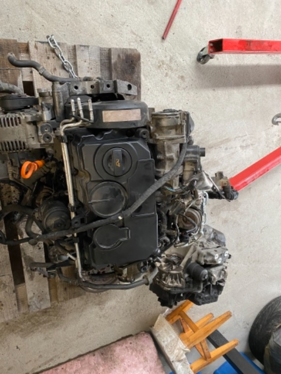 Motor passat b6 2.0 tdi,140cp,cod motor 