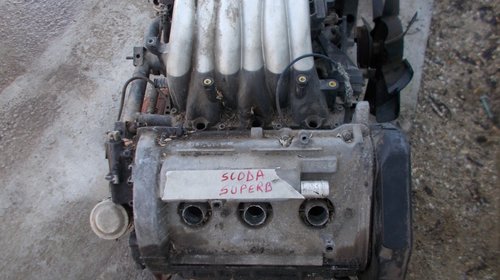 Motor Skoda Superb 2.7 benzina fabricatie 2003