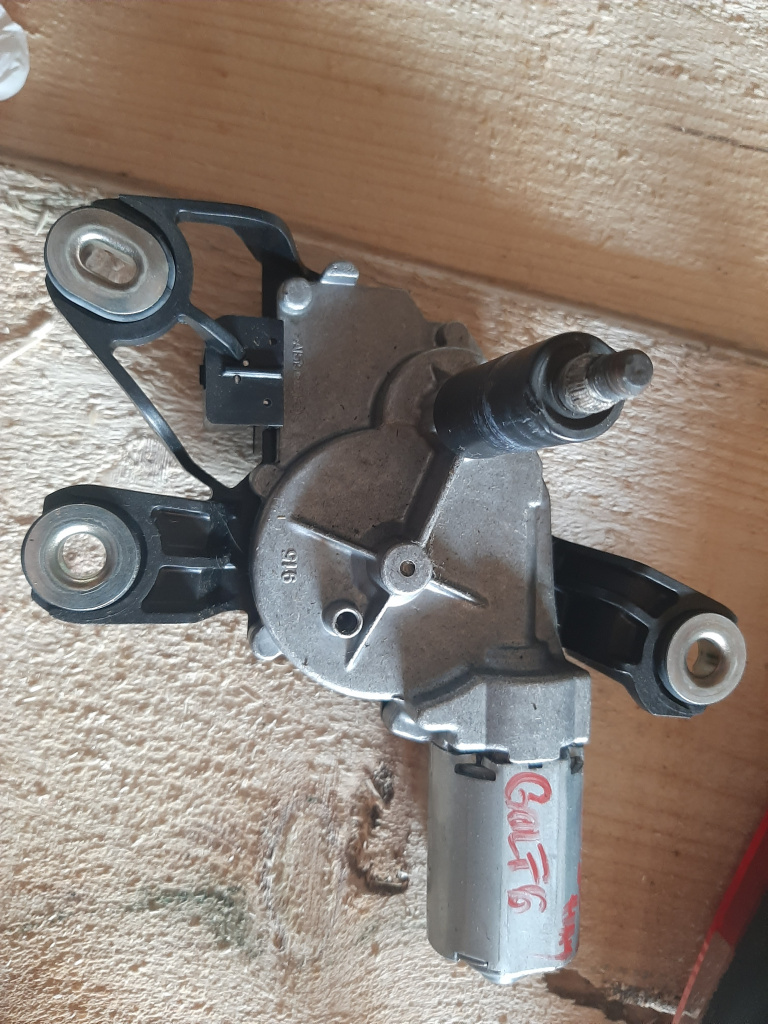 MOTOR STERGATOR LUNETA VW GOLF 6 HB MOT13