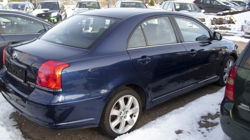 Motor Toyota Avensis 2.0 D4D 1CD FTV 2004