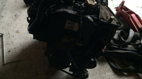 Motor voyager 2.5 crdi din 2002