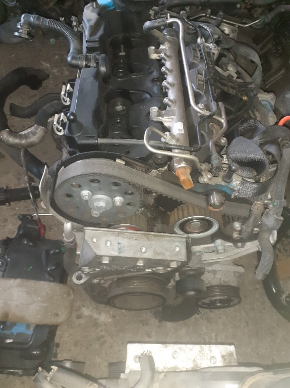 Motor vw caddy 1.6 tdi tip CAY
