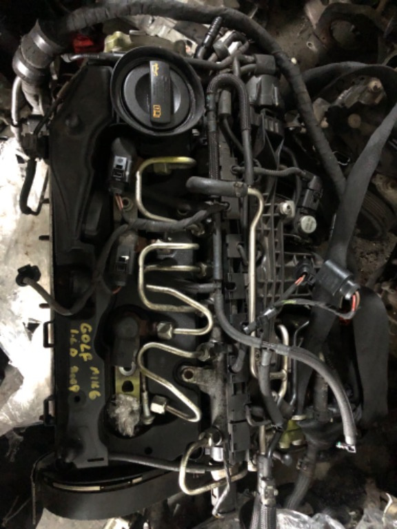 Motor VW Touran 1.6 TDI,105 cp,cod CAY,an 2009-2011.Asiguram montaj și 6 luni garanție.