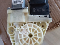 Motoras geam dreapta spate VW Passat B7 cod produs:3AA959704AA