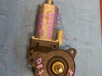 Motoras macara dreapta fata ford fiesta 2005 cod 0130821939