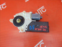 Motoras Macara Dreapta Fata RENAULT LAGUNA III (BT0-1) 2.0 dCi (BT01, BT09, BT12, BT1S) M9R 802