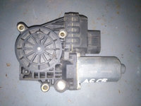 Motoras macara geam stanga fata Audi A6 C5, cod 0130821775